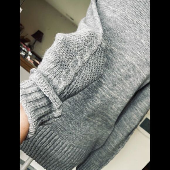 J&H Sweater Cardigan Size XS/Small, 1 button closure Grey - Picture 15 of 17